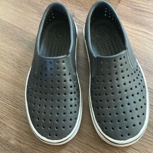 listing-status-banner